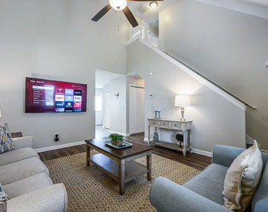 31 Middleton Court - Photo Thumbnail 4