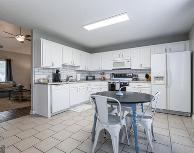 31 Middleton Court - Photo Thumbnail 1