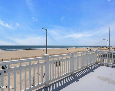 157 Beach Front - Photo Thumbnail 33