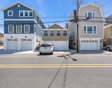 157 Beach Front - Photo Thumbnail 45