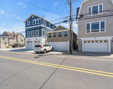157 Beach Front - Photo Thumbnail 46