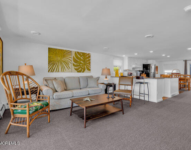 157 Beach Front - Photo Thumbnail 15