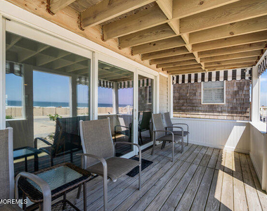 157 Beach Front - Photo Thumbnail 4