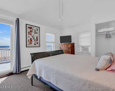 157 Beach Front - Photo Thumbnail 27
