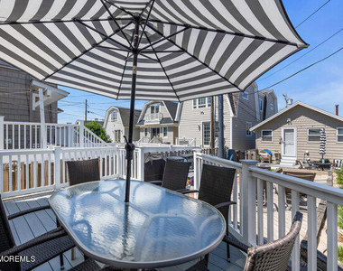 157 Beach Front - Photo Thumbnail 9