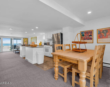 157 Beach Front - Photo Thumbnail 11