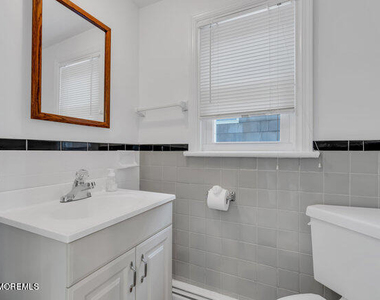 157 Beach Front - Photo Thumbnail 24