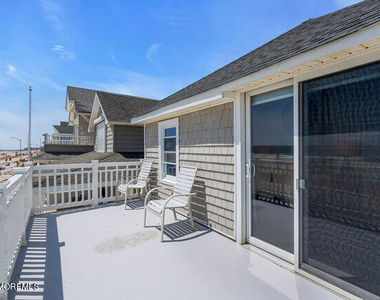 157 Beach Front - Photo Thumbnail 34