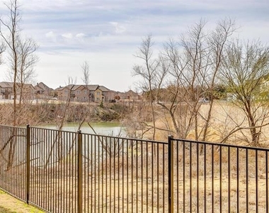 544 Lake Point Drive - Photo Thumbnail 35