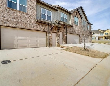 544 Lake Point Drive - Photo Thumbnail 1