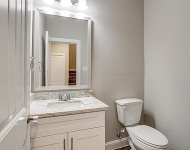 544 Lake Point Drive - Photo Thumbnail 5