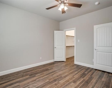 544 Lake Point Drive - Photo Thumbnail 27