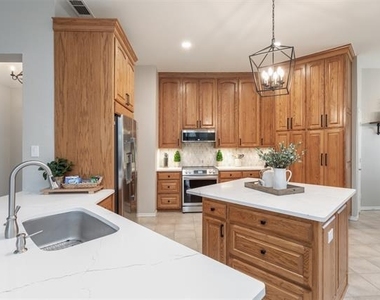10808 Paisano Drive - Photo Thumbnail 4