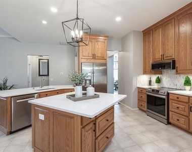 10808 Paisano Drive - Photo Thumbnail 5