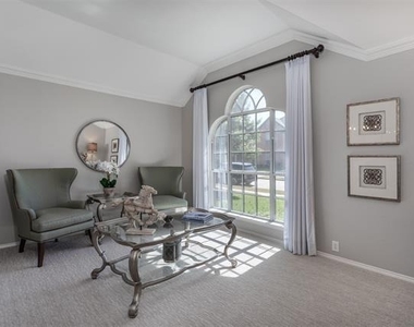10808 Paisano Drive - Photo Thumbnail 7