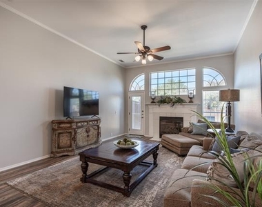 10808 Paisano Drive - Photo Thumbnail 11