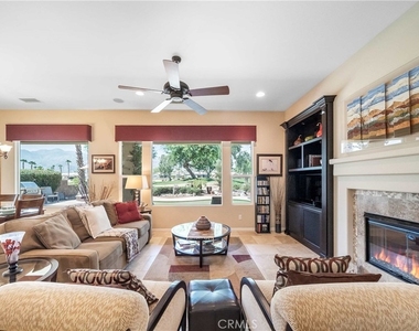 81955 Golden Star Way - Photo Thumbnail 3