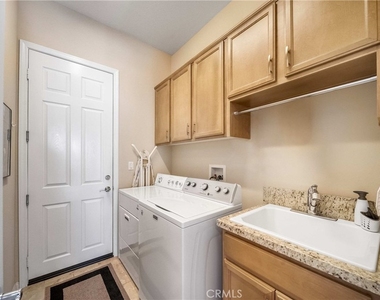81955 Golden Star Way - Photo Thumbnail 35
