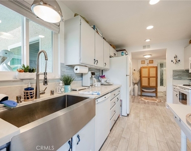 68 Corniche Drive - Photo Thumbnail 15