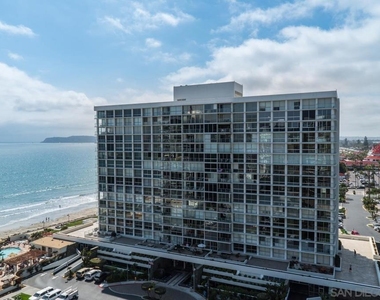 1750 Avenida Del Mundo - Photo Thumbnail 3