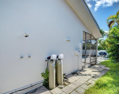 1171 Bimini Lane - Photo Thumbnail 45