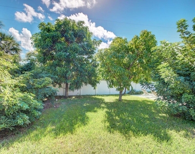 1171 Bimini Lane - Photo Thumbnail 43