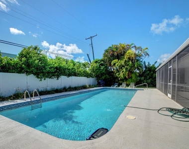 1171 Bimini Lane - Photo Thumbnail 14