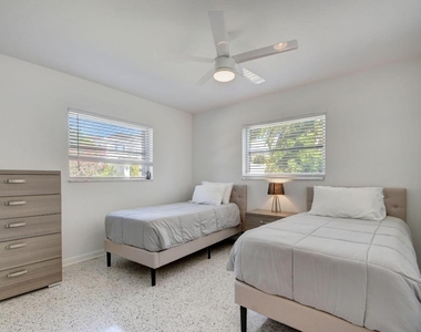 1171 Bimini Lane - Photo Thumbnail 8