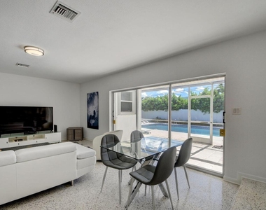 1171 Bimini Lane - Photo Thumbnail 24