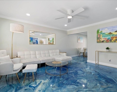 2741 Parker Avenue - Photo Thumbnail 4