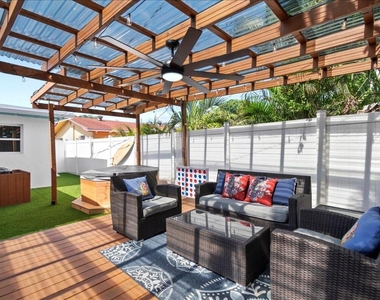 2741 Parker Avenue - Photo Thumbnail 16