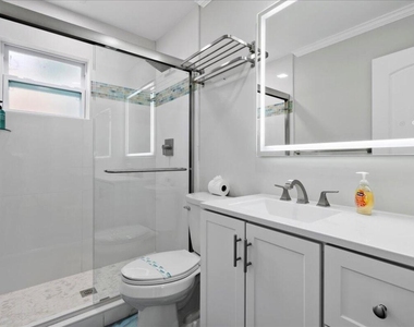 2741 Parker Avenue - Photo Thumbnail 36