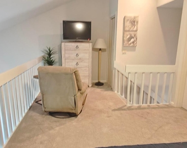 233 Ne Edgewater Drive - Photo Thumbnail 16