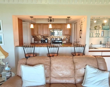 233 Ne Edgewater Drive - Photo Thumbnail 10