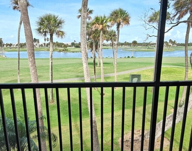 233 Ne Edgewater Drive - Photo Thumbnail 2