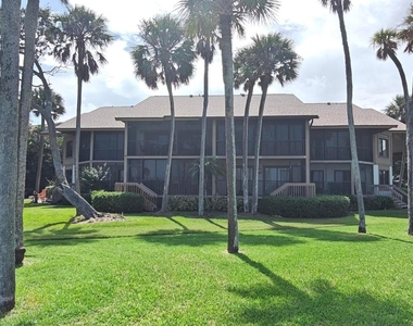 233 Ne Edgewater Drive - Photo Thumbnail 3