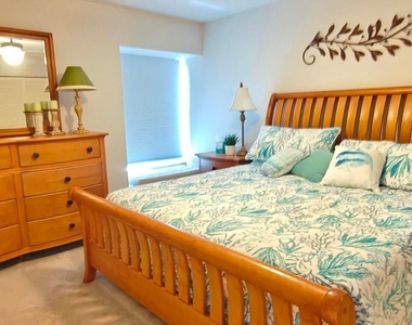 233 Ne Edgewater Drive - Photo Thumbnail 14