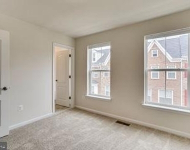 612 Totten Place Ne - Photo Thumbnail 24
