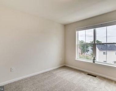 612 Totten Place Ne - Photo Thumbnail 22