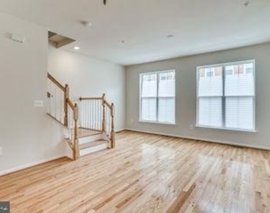 612 Totten Place Ne - Photo Thumbnail 11