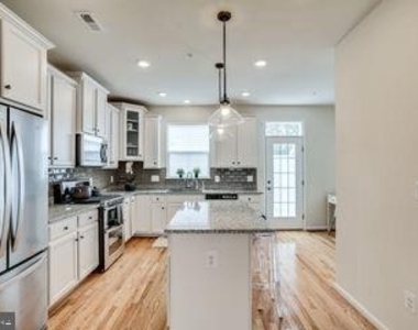 612 Totten Place Ne - Photo Thumbnail 14