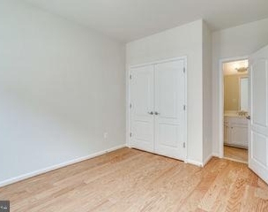 612 Totten Place Ne - Photo Thumbnail 4