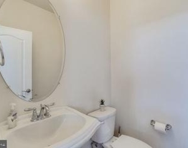612 Totten Place Ne - Photo Thumbnail 18