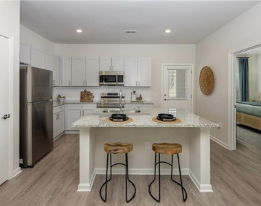 101 Walker Ridge Lane - Photo Thumbnail 18