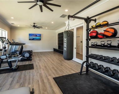 101 Walker Ridge Lane - Photo Thumbnail 37