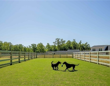101 Walker Ridge Lane - Photo Thumbnail 39