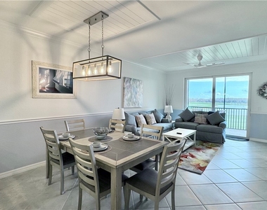 15275 Green Acres Boulevard - Photo Thumbnail 5