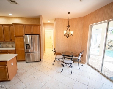 5886 Paradise Circle - Photo Thumbnail 5