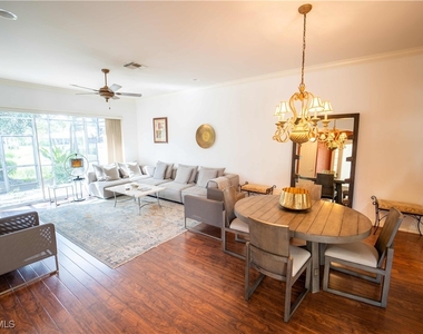 5886 Paradise Circle - Photo Thumbnail 6