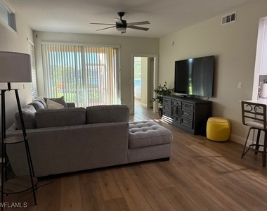 2525 Aspen Creek Lane - Photo Thumbnail 8
